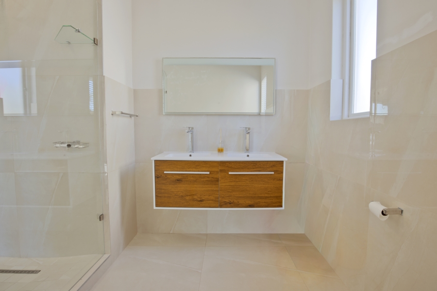 To Let 3 Bedroom Property for Rent in Sunset Beach Western Cape